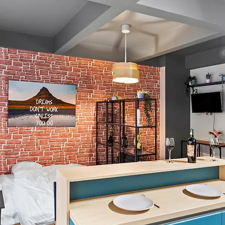 Cute Cozy Nest Old * Bukarest