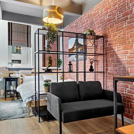 Cute Cozy Nest Old City Apartment *
