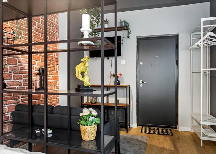 Cute Cozy Nest Old *