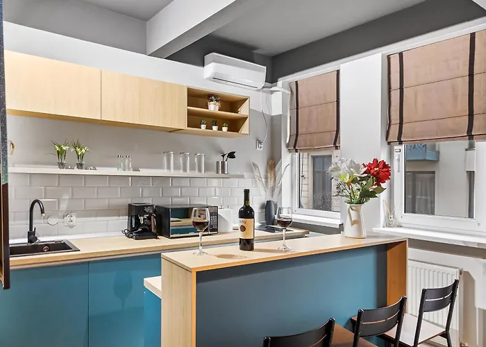 Cute Cozy Nest Old *