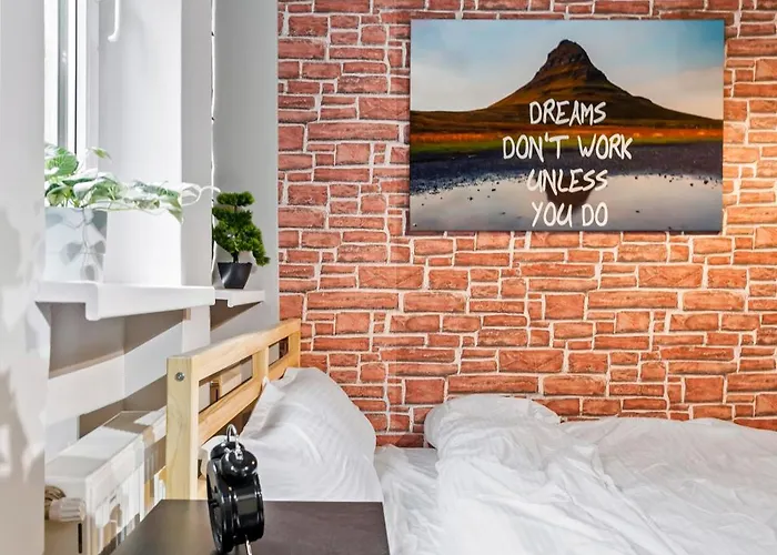 Cute Cozy Nest Old * بوخارست