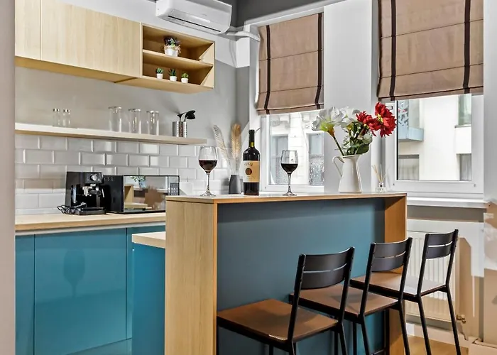 Cute Cozy Nest Old Apartman