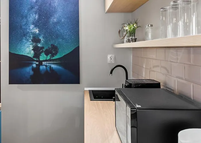 Cute Cozy Nest Old *