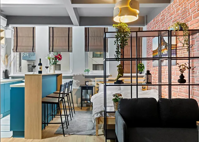 Cute Cozy Nest Old Apartman Bukarest